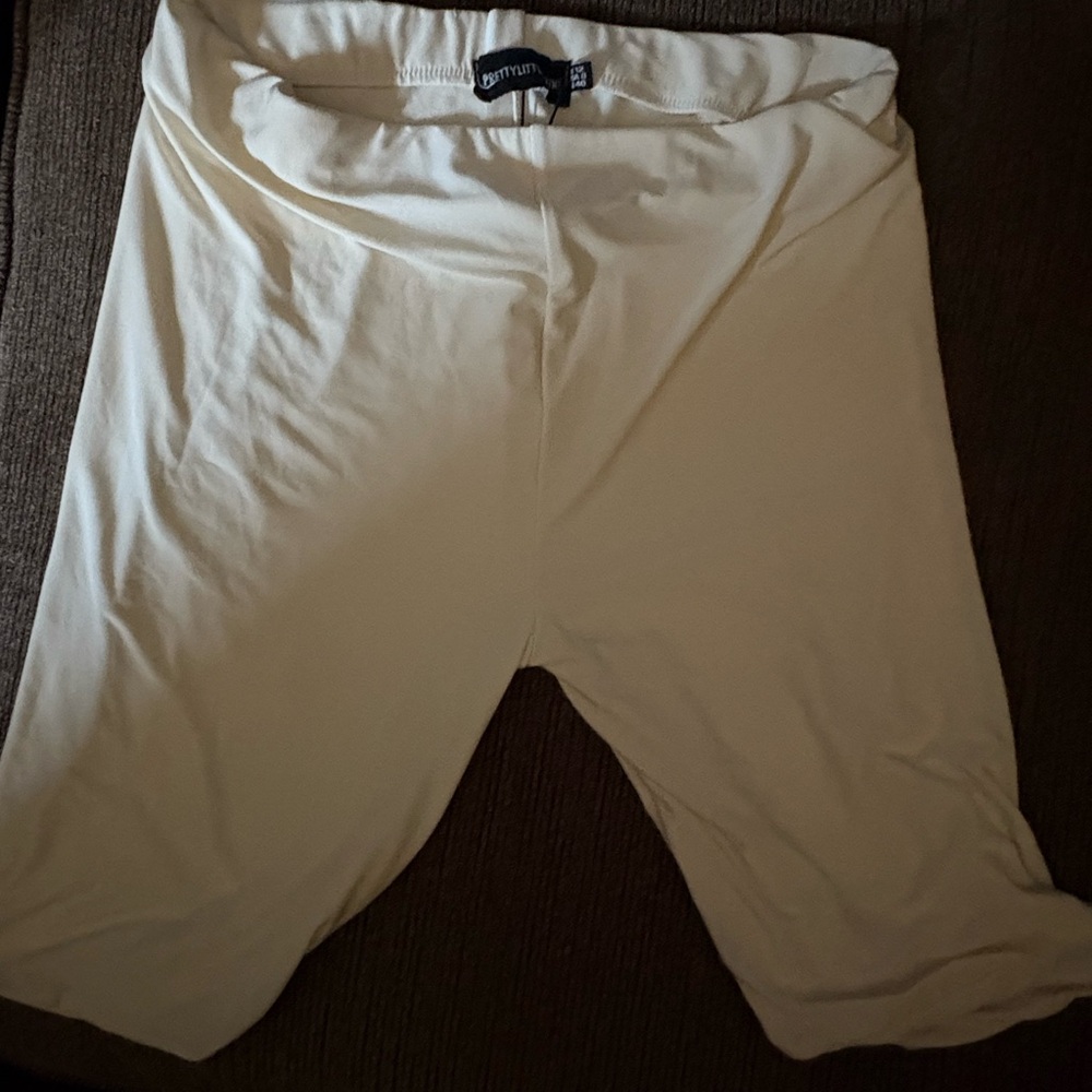 PrettyLittleThing Off-White Shorts